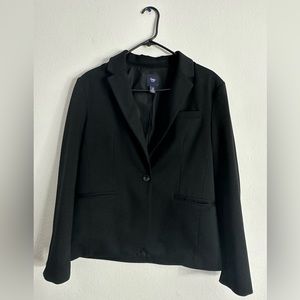 GAP Women’s Black Blazer With Long Sleeves and Front Pockets
